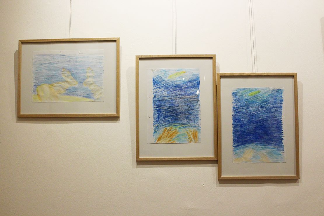 3 out of the 5 color drawings of the sea: legs in the water, 13 meters below, 15 meters bellow.