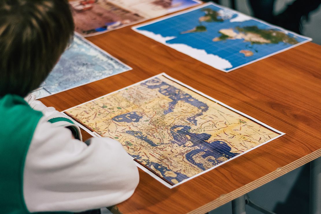 Studying maps: medieval and modern. Kosovelov dom Sežana.